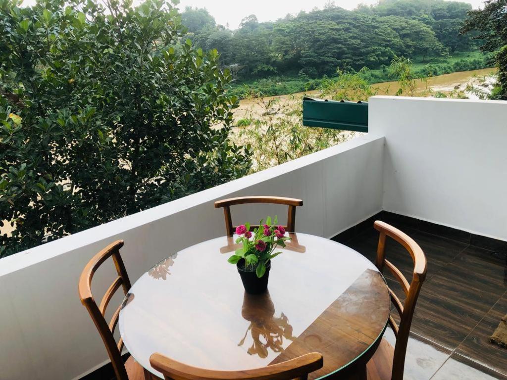 Kandy River Garden מראה חיצוני תמונה
